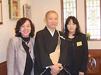 社長 武藤 と 井口で 松久保師を囲んでパチリ